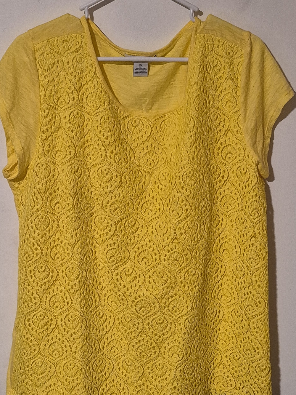 Liz Claiborne Bright Yellow Lace-Front Short Sleeve Tunic